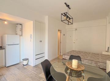 Departamento · 23m² · 1 Ambiente · Alquiler Monoambiente Al Frente La Perla Reciclado