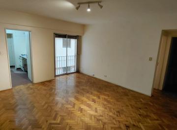 Departamento · 46m² · 2 Ambientes · 2 Ambientes en Inmejorable Ubicación. Excelente Estado. Apto Profesional.