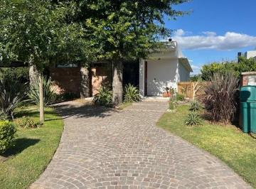 Casa · 150m² · 3 Ambientes · 2 Cocheras · Casa en Alquiler Anual Haras Santa Maria Escobar