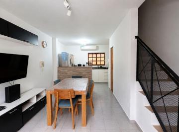Casa · 55m² · 3 Ambientes · 1 Cochera · Venta Dúplex 3 Amb C/patio y Coch m. Coronado