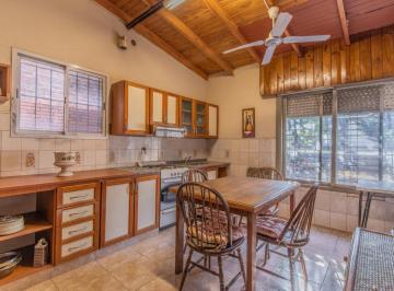 Casa · 328m² · 8 Ambientes · Venta en Block. Varias Unidades. Posibilidad Subdivisión. Ideal Inversor. Morón