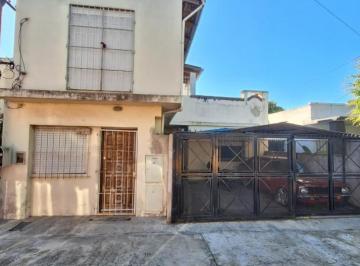 Casa · 113m² · 3 Ambientes · 2 Cocheras · Casa en Venta en Ezpeleta