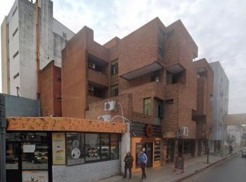 Departamento · 46m² · 2 Ambientes · Departamento de 1 Dormitorio con Patio en Venta en Entre Rios y Balcarse (Alquilado con Renta) Oport