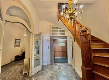 Casa · 280m² · 1 Cochera · Petit Hotel / Usos Multiples Sobre Lote Propio en Caba en Venta