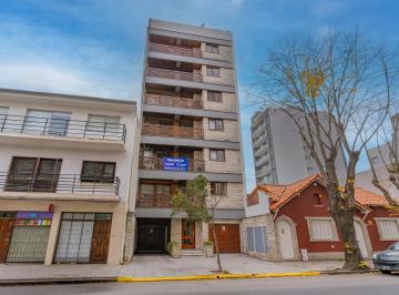 Departamento · 105m² · 4 Ambientes · 1 Cochera · Venta Piso de 4 Ambientes con Cochera en Plaza Mitre