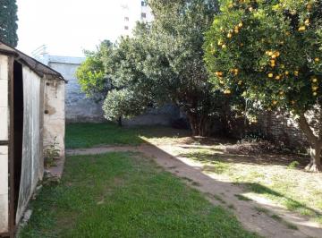 Casa de 1 ambiente, Córdoba · Alta Córdoba. a 2 Cuadras de Plaza Rivadavia. 5 Dorm 2 Baños. Garaje. Patio Apta