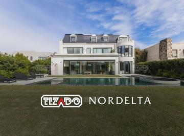 Casa · 856m² · 12 Ambientes · 2 Cocheras · Casa en Venta en El Golf, Nordelta, Tigre