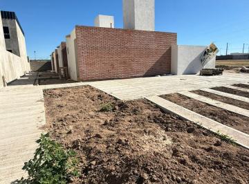 Casa · 52m² · 2 Ambientes · 1 Cochera · Casa en Docta Parque 1 Dorm C/escr