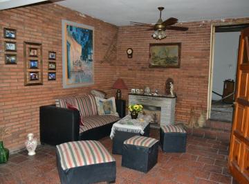 Casa · 90m² · 3 Ambientes · Casa en Venta Oportunidad. apta Credito