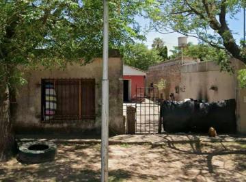 Casa de 2 ambientes, San Lorenzo · Venta Urgente: Casa de 105 m² en Lote de 200 m² - San Lorenzo - Negociable