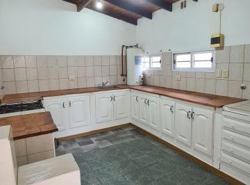 Depósito de 2 ambientes, Merlo · Deposito con Vivienda Depto Al Fondo