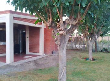 Casa · 224m² · 8 Ambientes · 1 Cochera · Venta de 2 Casas en un Mismo Terreno. Pocito