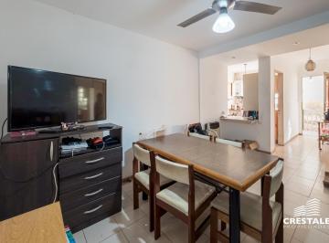 Casa · 51m² · 3 Ambientes · Venta / Permuta - Casa de Pasillo 1 Dormitorio con Patio y Terraza con Parrillero - Abasto, Rosario.