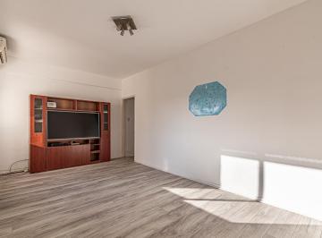 Departamento · 60m² · 3 Ambientes · Venta. Departamento. 3 Ambientes. Chacabuco 651. Monserrat.