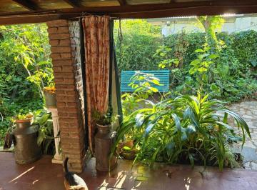 Casa · 132m² · 4 Ambientes · 1 Cochera · Casa en Venta 4 Ambientes, Ituzaingó