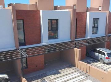 Casa · 180m² · 4 Ambientes · 2 Cocheras · Dúplex - 3 Dorm. - Docta