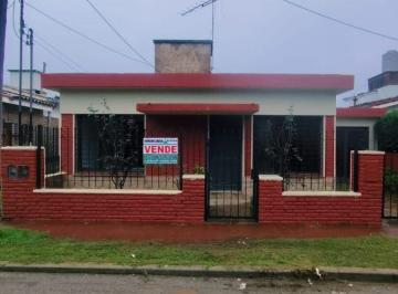 Casa de 5 ambientes, Río Ceballos · Casa con 3 Dorm. en Venta con 300 m² en Río Ceballos