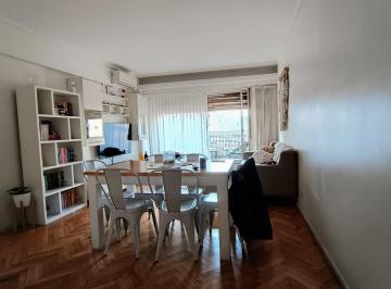 Departamento · 77m² · 3 Ambientes · 1 Cochera · Hermoso 3 Amb C/dep o 3er Dormitorio. Cochera Fija y Baulera. Todo Luz Al Frente con Balcón Corrido.
