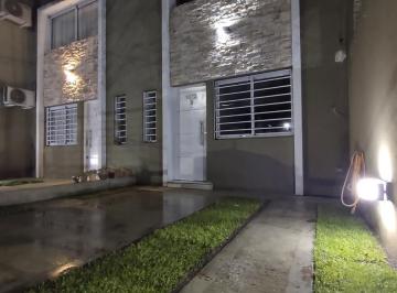Casa · 80m² · 3 Ambientes · 1 Cochera · Duplex 3 Amb. en Alquiler