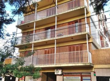 Departamento · 33m² · 2 Ambientes · Departamento 2 Ambientes con Gas Natural! Retasado