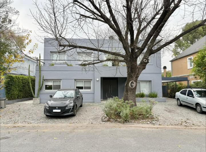 Casa en venta en Las Victorias · 7 ambientes