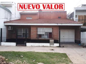Casa · 170m² · 5 Ambientes · Casa Multifamiliar 4 Ambientes Gonzalez Catan Oportunidad