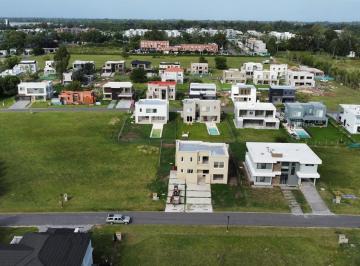 Terreno · 811m² · Lote en Venta en Chateau