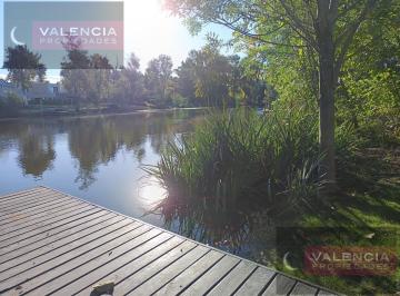 Casa · 300m² · 3 Dormitorios · 3 Cocheras · Alquiler a La Laguna!