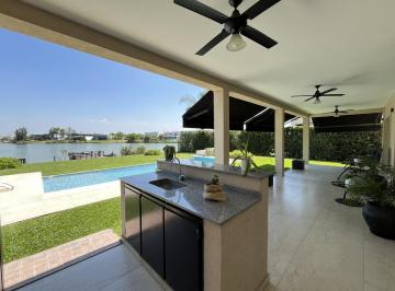 Casa · 201m² · 6 Ambientes · 4 Cocheras · Casa a La Laguna con Muelle Piscina| Vista Abierta | Totalmente Equipada | Cantón Norte