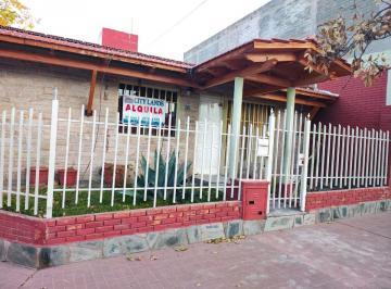 Casa de 5 ambientes, Las Heras · Casa en Alquiler de 4 Dorm. en Barrio Cementista