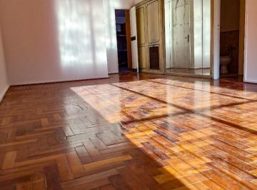 Departamento · 105m² · 4 Ambientes · 1 Cochera · Alquiler 4 Ambientes Al Frente Mas Cochera Recoleta Luminoso