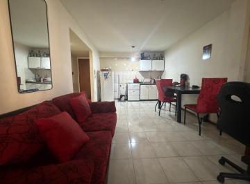 Departamento · 42m² · 2 Ambientes · 1 Cochera · Venta! Departamento de 2amb con Cochera - Morón