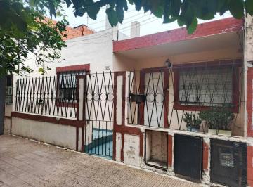 Casa · 155m² · 4 Ambientes · 1 Cochera · Venta en Block Casa Mas 2 Departamentos
