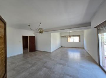 Casa · 275m² · 6 Ambientes · 2 Cocheras · Casa en Alquiler