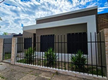 Casa · 90m² · 3 Ambientes · 1 Cochera · Casa en Venta en Reconquista (4bv)