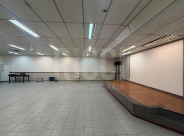 Local comercial · 272m² · Alquiler de Salon en Berazategui en Dos Plantas con Oficinas