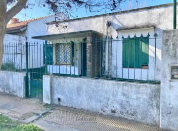 Casa · 70m² · 3 Ambientes · 3 Cocheras · Casa Tres Ambientes en Venta - San Miguel