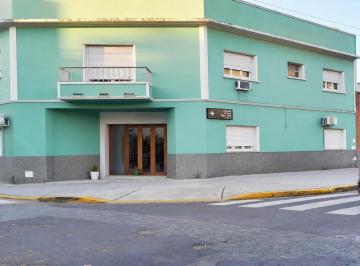 PH · 143m² · 5 Ambientes · 1 Cochera · PH 5amb. + Escritorio. Cocina Comedor. Garaje Terraza y Patio