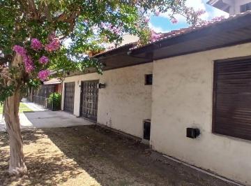 Casa · 180m² · 4 Ambientes · 1 Cochera · Venta Chalet de 4 Ambientes - Bestoso 500 - Peralta Ramos Oeste - Mar del Plata