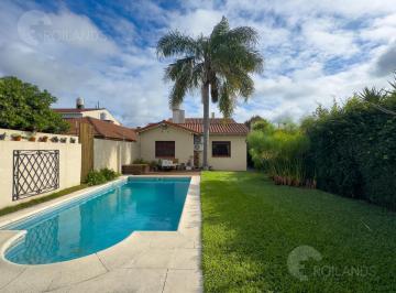 Casa · 231m² · 7 Ambientes · 2 Cocheras · Venta Casa San Isidro 7 Ambientes con Pileta Quincho y 2 Cocheras