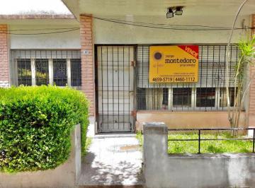 PH de 3 ambientes, La Matanza · PH 3 Ambientes con Amplio Patio. Al Frente, Independiente. en Venta. Villa Luzuriaga