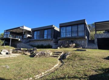 Casa · 330m² · 5 Ambientes · 5 Cocheras · Vendo Caseron con Costa de Rio en San Clemente!