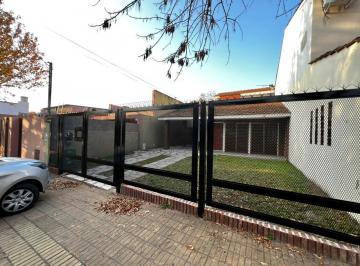Casa · 147m² · 5 Ambientes · 2 Cocheras · Casa 5 Ambientes en Venta en Martínez