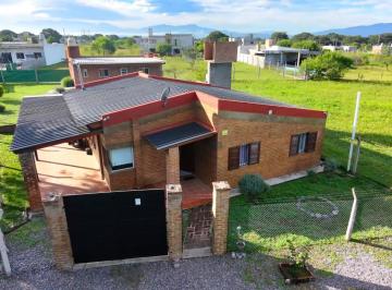 Casa · 155m² · 5 Ambientes · 1 Cochera · Venta Casa Bosque del Ceibal II