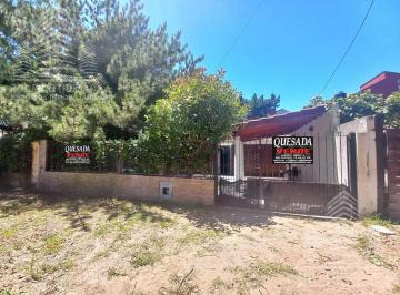 Casa · 50m² · 3 Ambientes · 1 Cochera · Amplia Casa C/todos Los Servicios Salta 1727