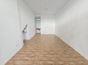 Local comercial · Local - Corrientes y Almafuerte