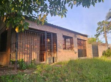 Casa de 1 ambiente, Ciudad de Santa Fe · Casa con 2 Dorm. y 205 m² en Venta en Central Guadalupe