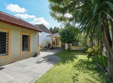 Casa · 174m² · 4 Ambientes · 1 Cochera · Impecable Casa 4 Ambientes Parque Quincho Lanus