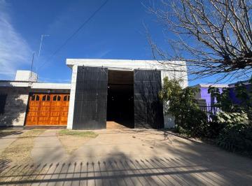 Bodega-Galpón · 140m² · Alquiler Galpón Av Ohiggins y Madre Sacramento
