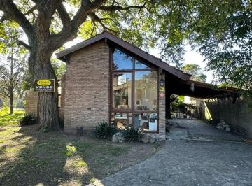 Casa · 161m² · 3 Ambientes · 2 Cocheras · Casa a La Venta en Don Torcuato